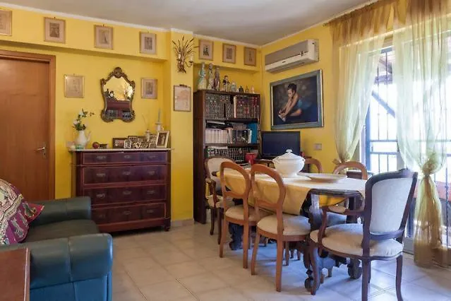 Homestay Carly & Dane Vacation House Taormina